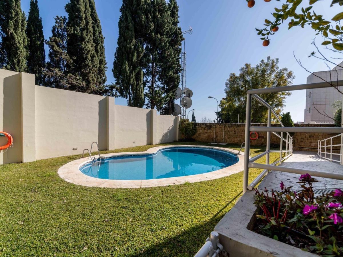 Ferienwohnung Vacation Marbella I Puente Romano Modern Flat, Best Location In Town, Walk To The Beach, Parking And Swimming Pool Exterior foto